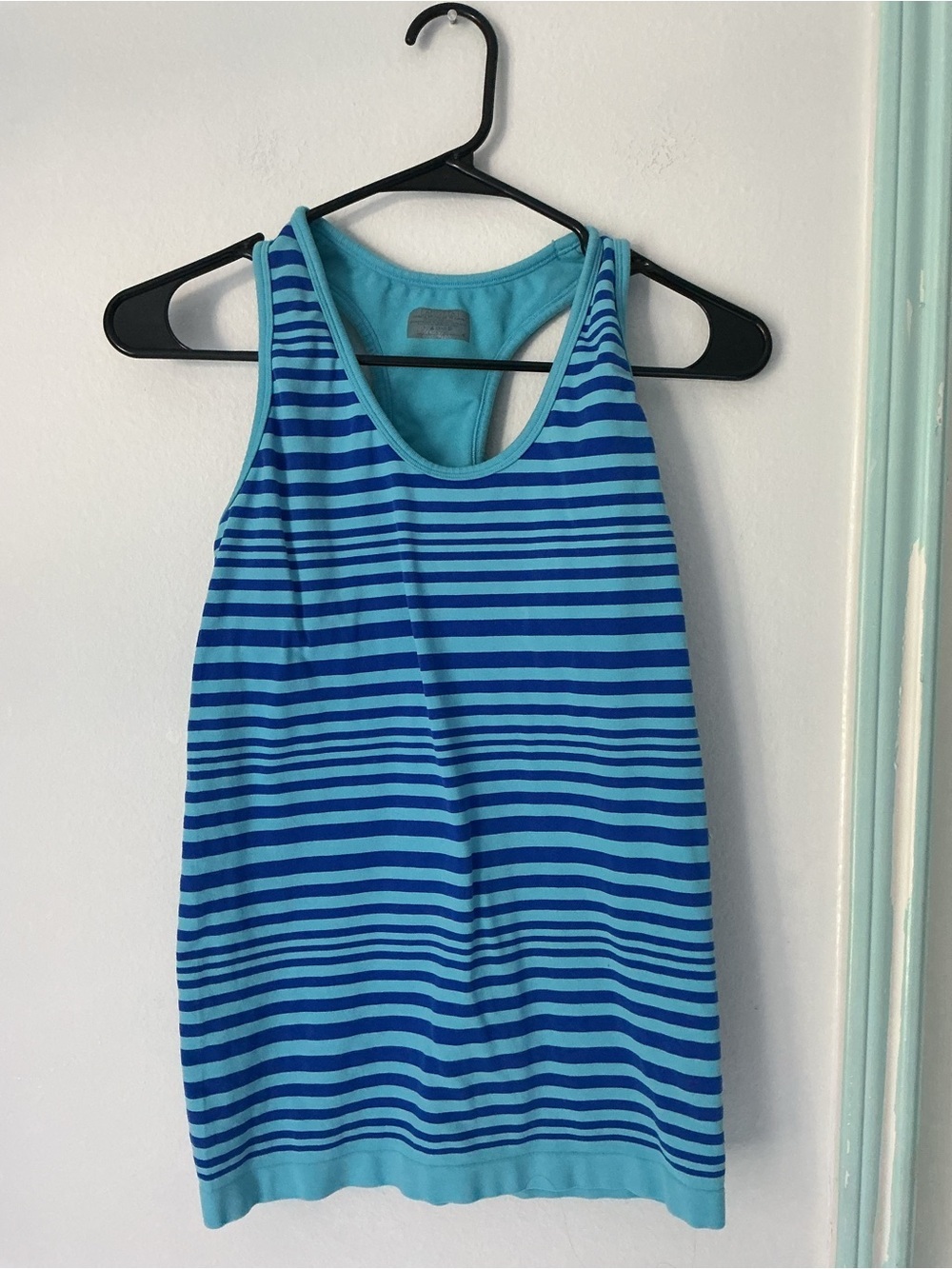 Athleta Aqua Scoop Neck Active Tank *